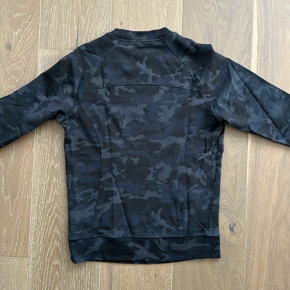 Lululemon Black Scuba Crew - Picture 4 of 4